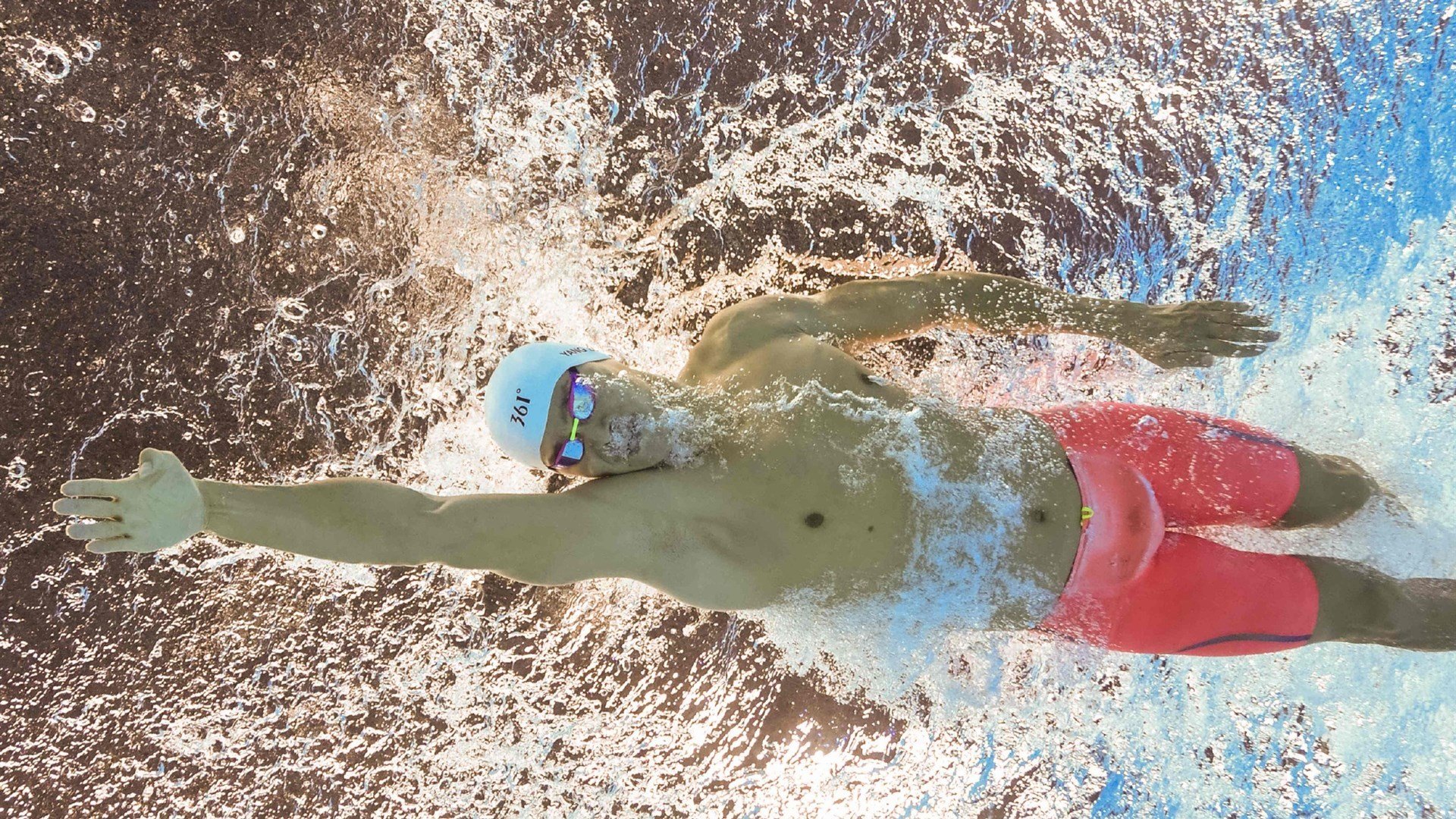 乔·波尔曼的防守与进攻并重，为袋鼠队提供了全面保障，nba乔尔博罗姆博伊